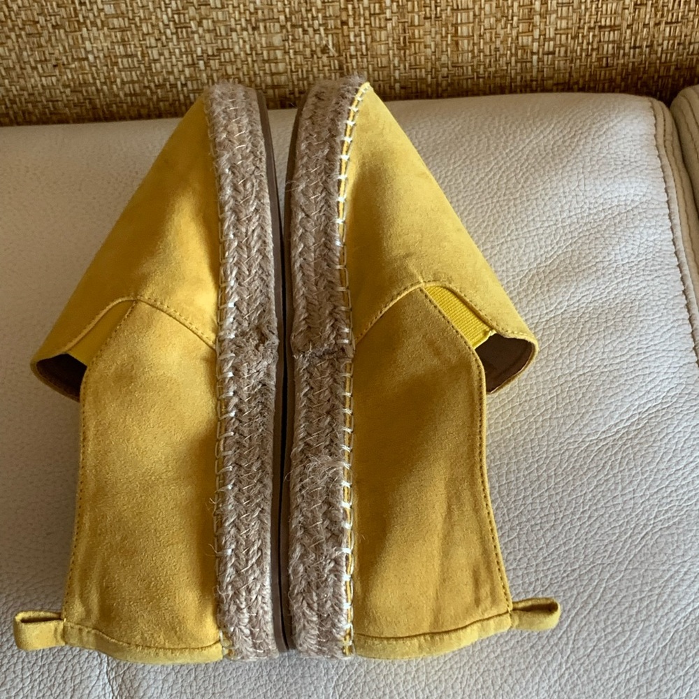 New Shoes -Espadrille All man made material. Size 8
